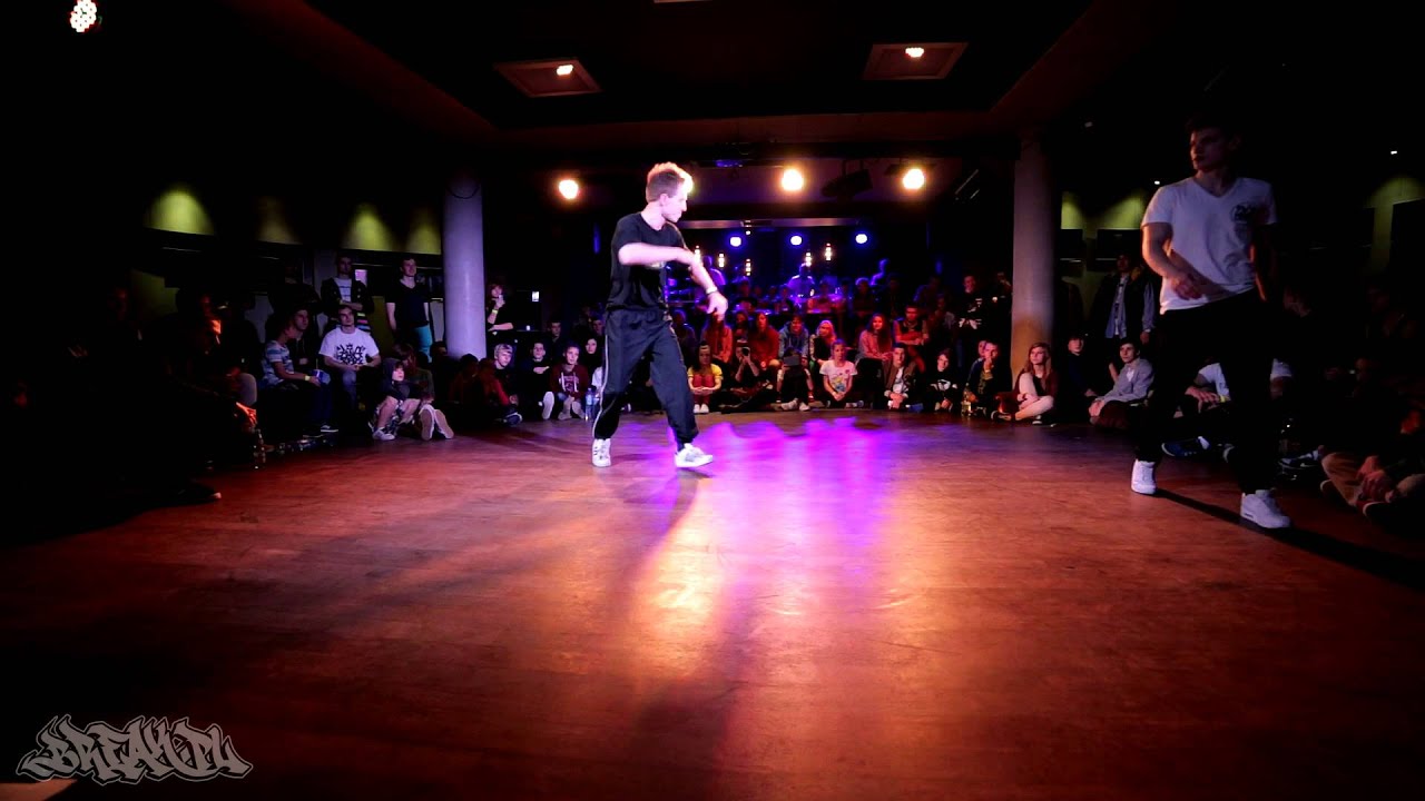 Ćwierćfinał Bboying 1vs1 - Markotny vs Pablo| Free Mind 2013 | WWW.BREAK.PL