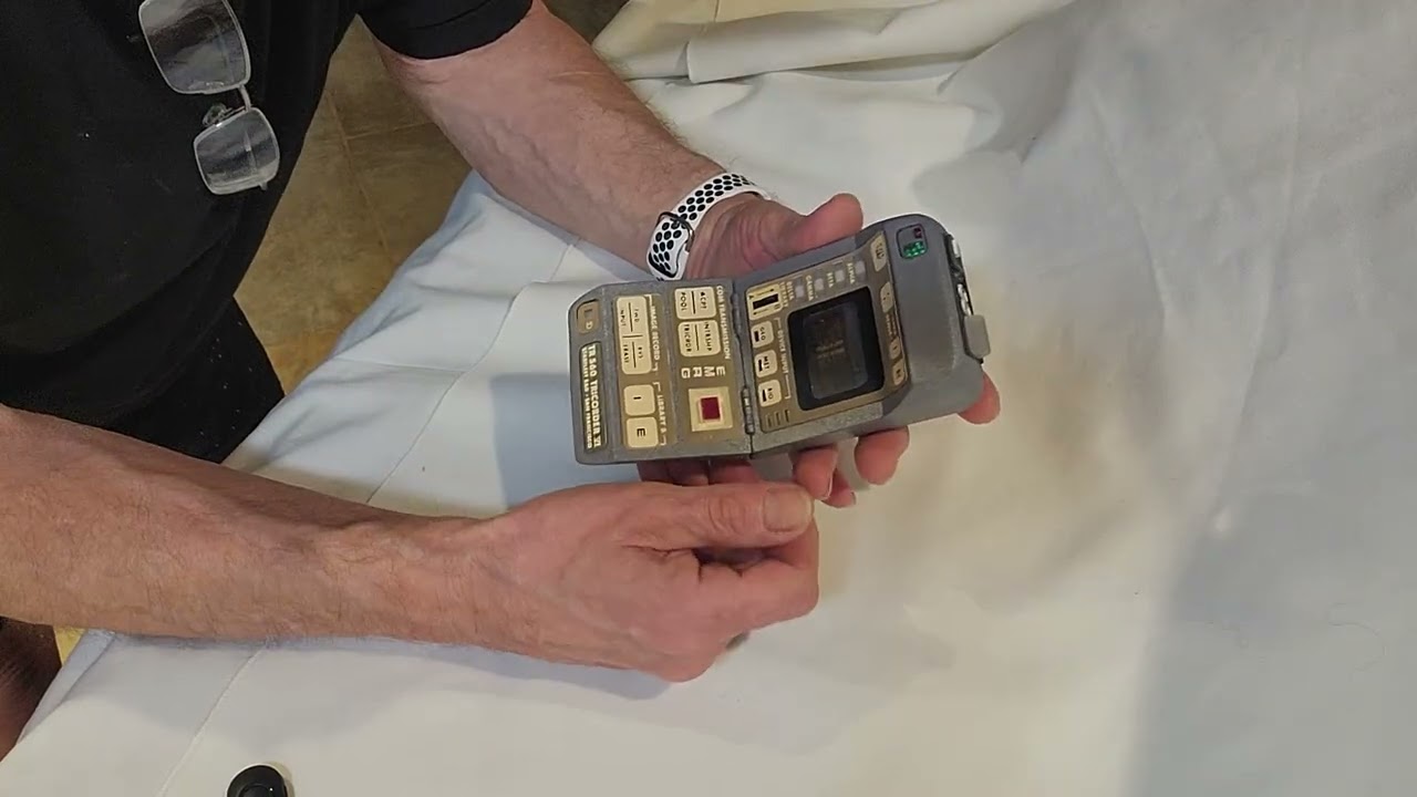 Star Trek tricorder vintage 1990s very rare. 