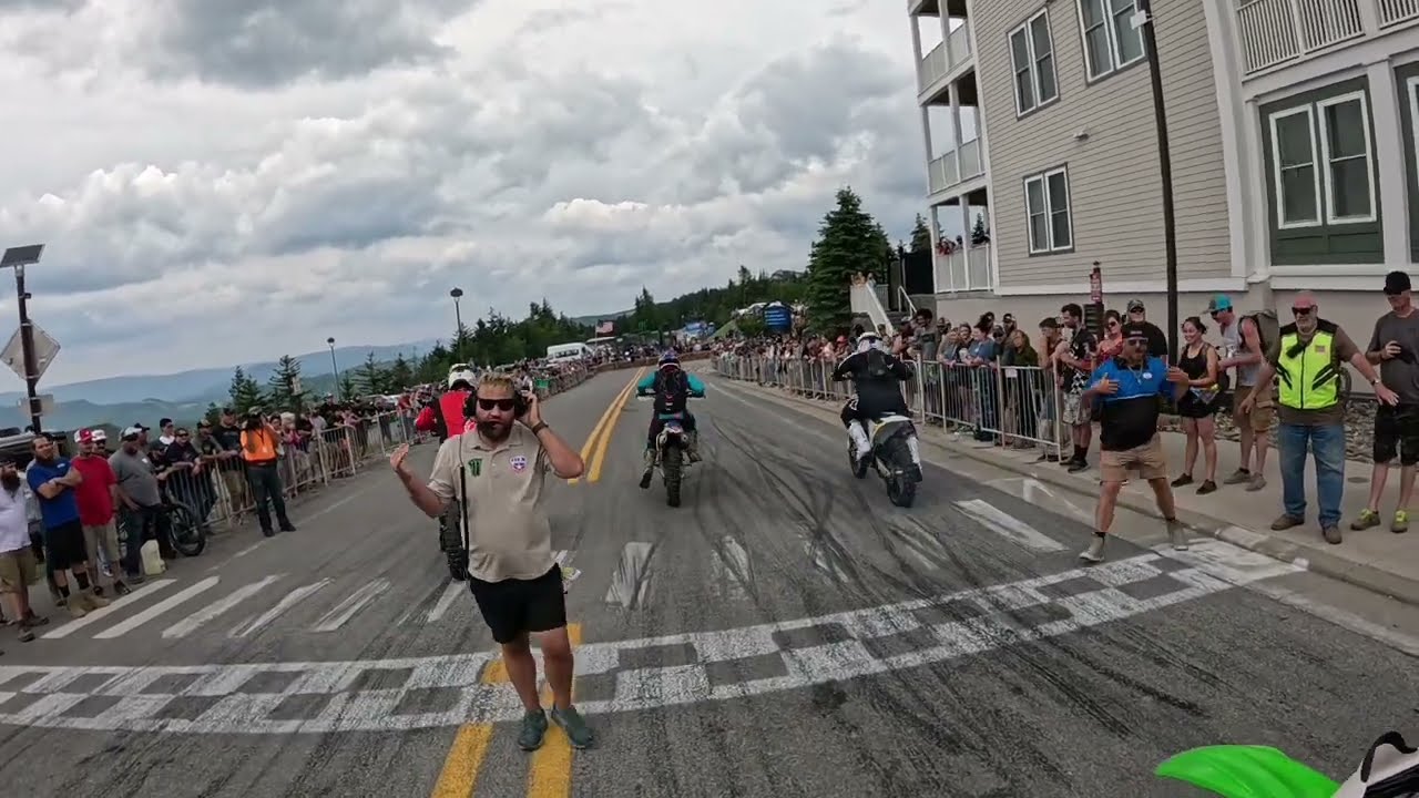 [153.69] RACING DIRT BIKES DOWN WEST VIRGINIA'S BIGGEST SKI SLOPE -  SNOWSHOE GNCC RACE POV - 3 HOUR