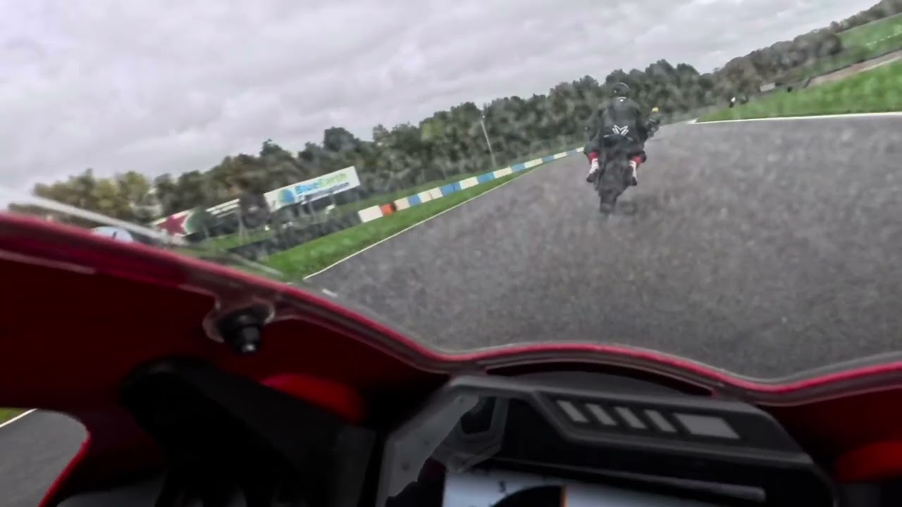 Donington park 20/10/25 inters session 3