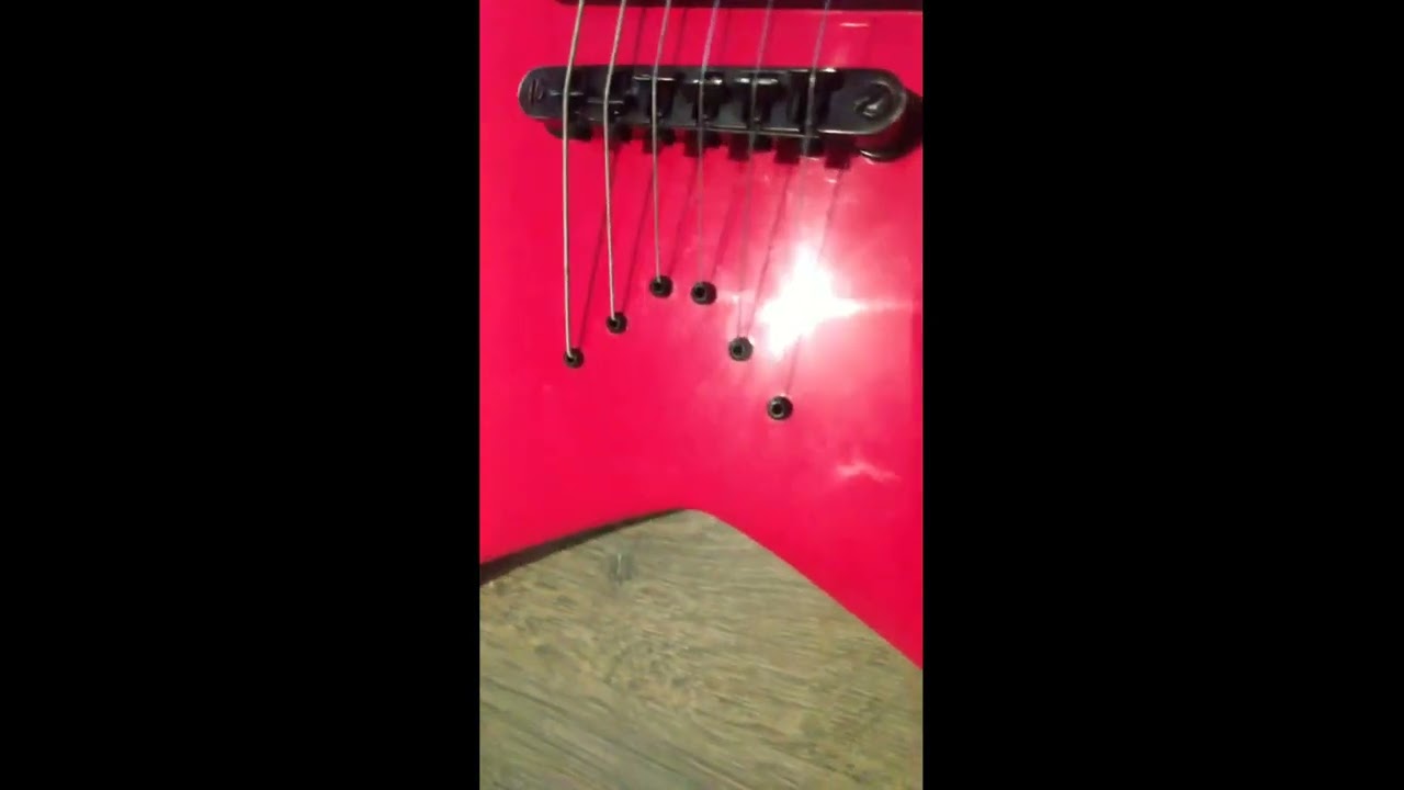 Гитара в форм факторе RR