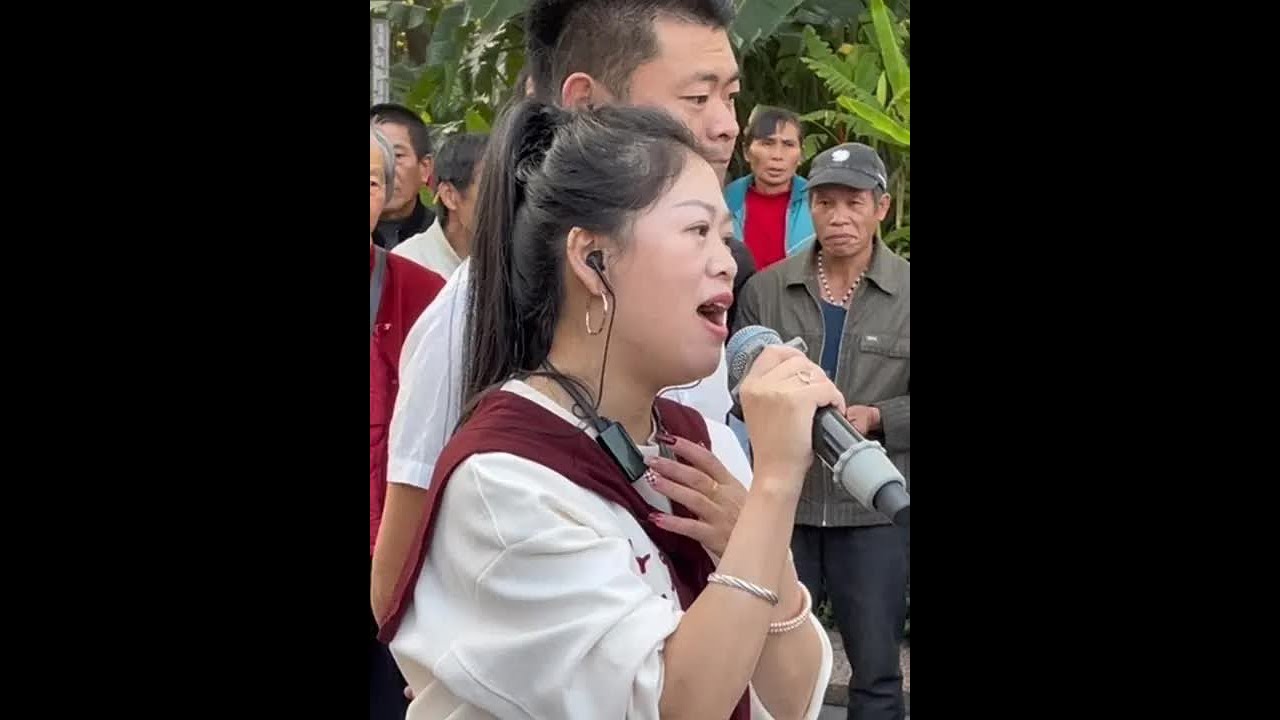感谢你们来捧场#户外直播现场 #真人真唱 #山歌热门推送 #鱼峰山公园山歌对唱 #民族特色民族文化