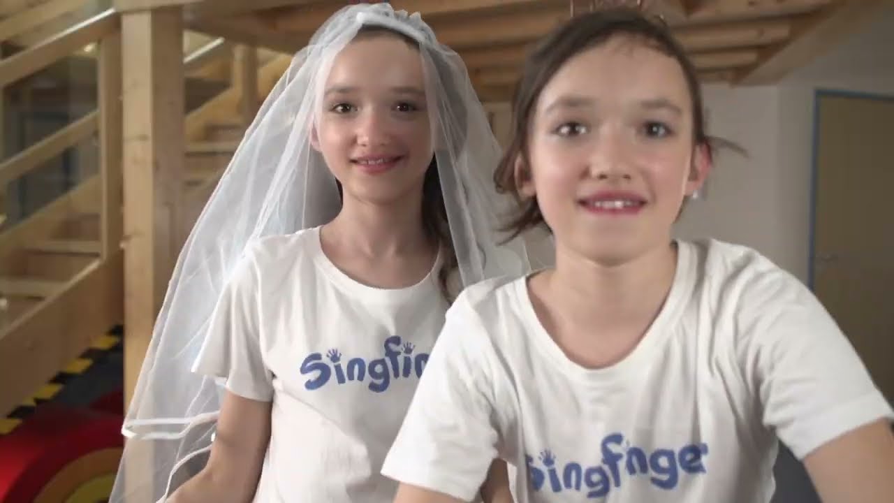 Kinderlied mit Gebärden: 