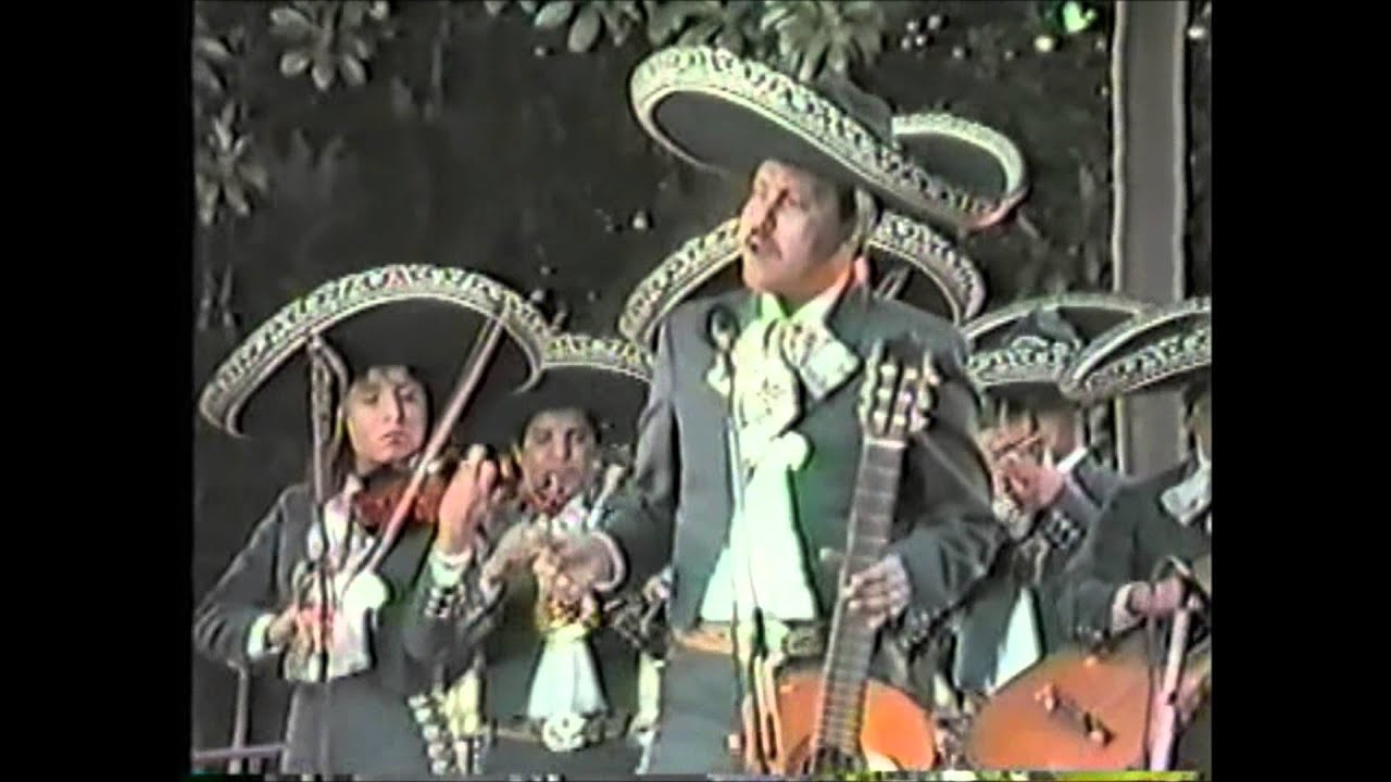 Mariachi Los Galleros de Pedro Rey   Plazita Olvera 1987  La Huella de Mis Besos