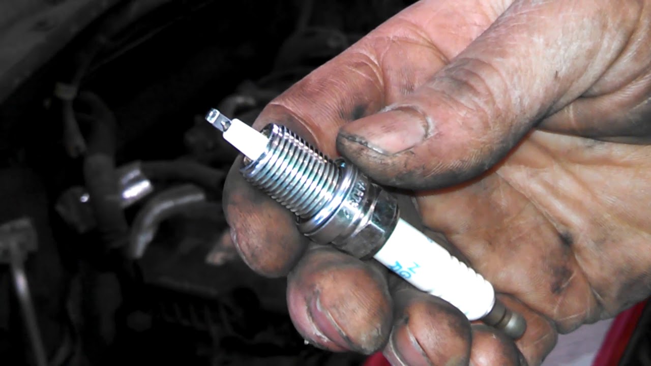 Spark plug replacement 2008 Dodge Nitro 4.0L V6 R/T . Install, remove or replace
