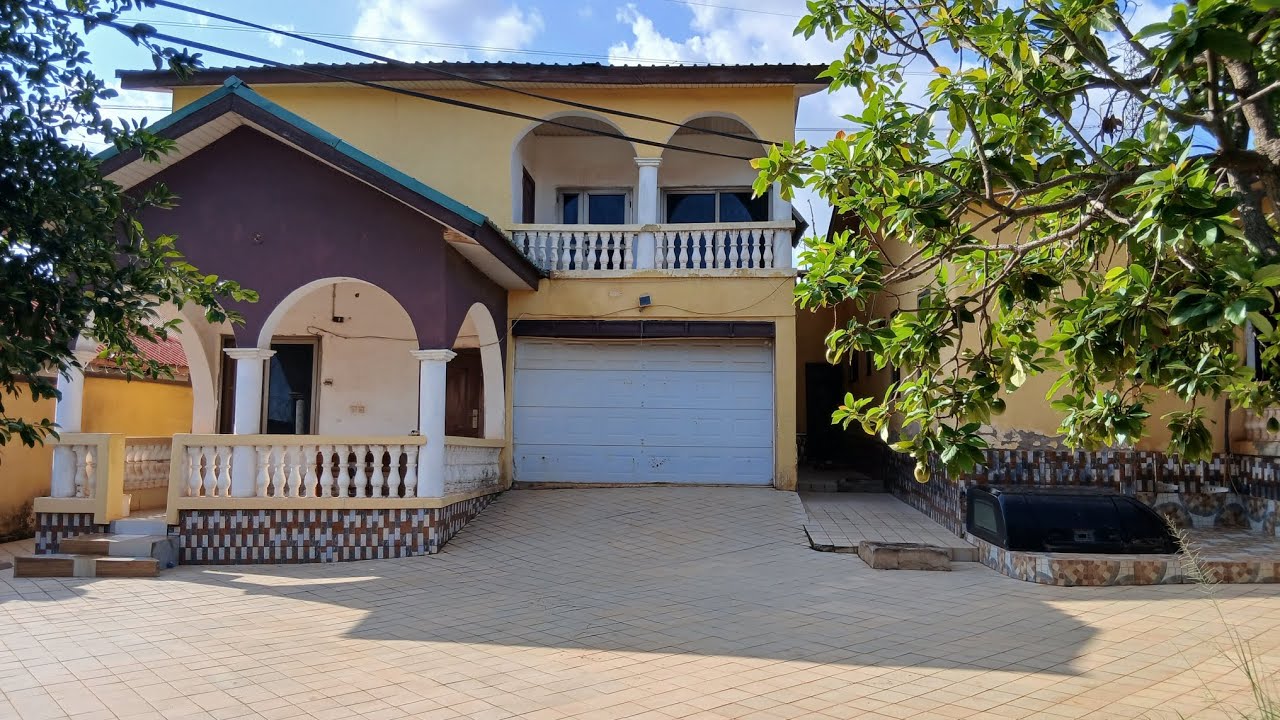 Unbelievable Affordable 5 Bedrooms For Sale in Kumasi,  GHS 1,050,000. Call AGENT 0243071756.