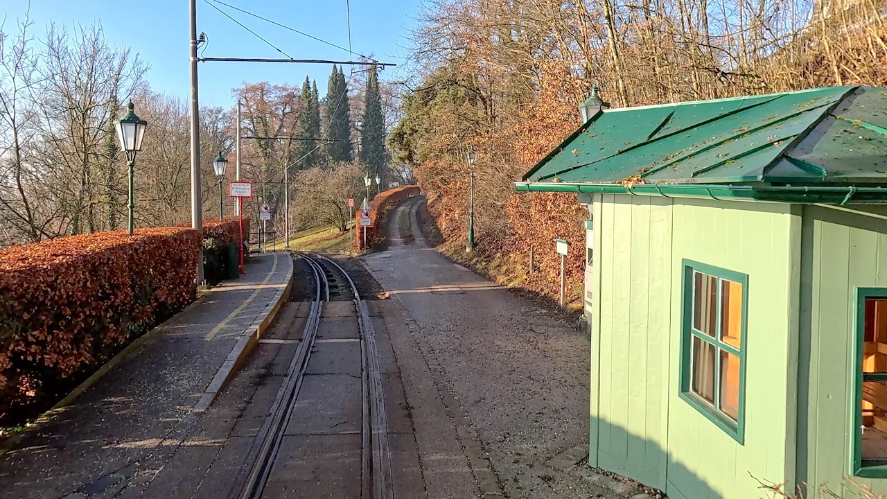 ★ 4K 🇦🇹 P&ouml;stlingberg - Linz Hauptplatz cab ride, Austria [12.2025] (steepest adhesion railway*)