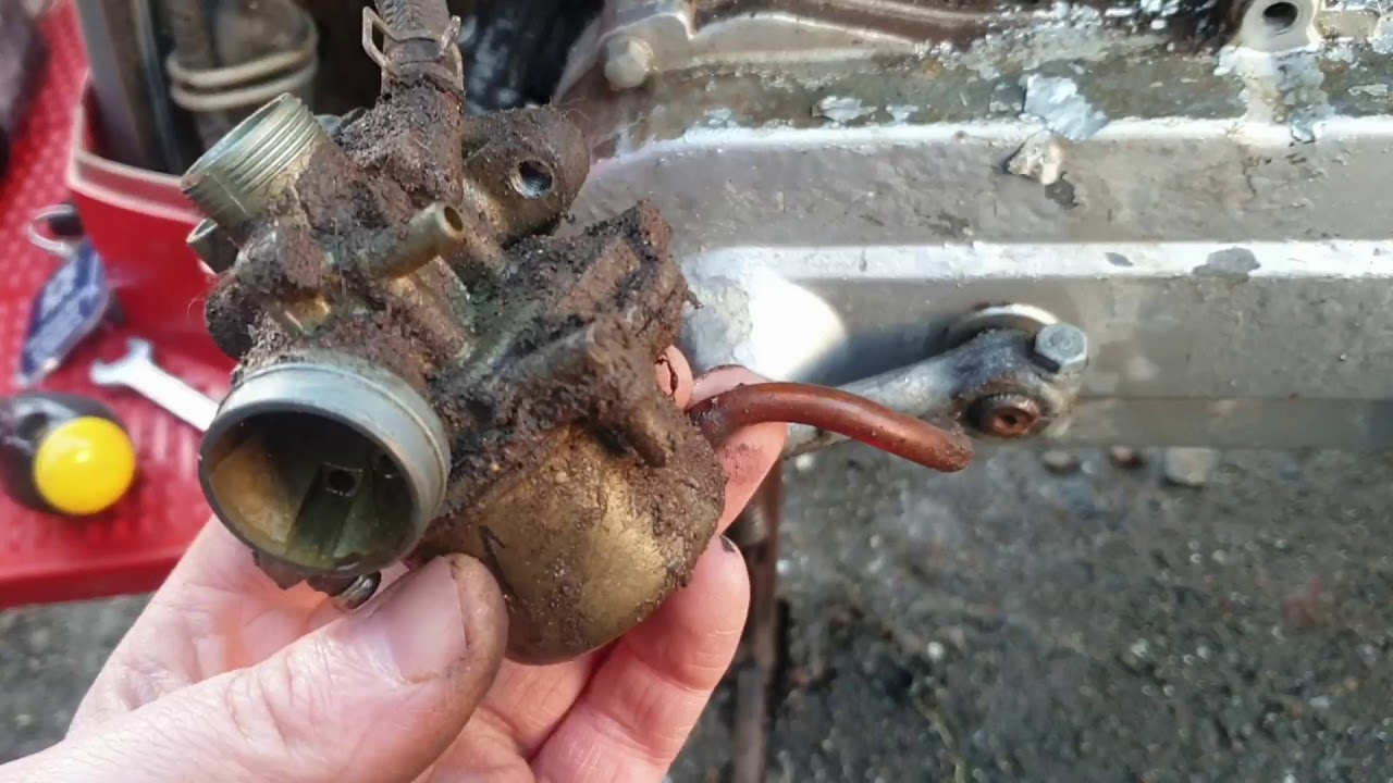 Honda Melody Mini, Day Two, Carb Removal/Cleaning