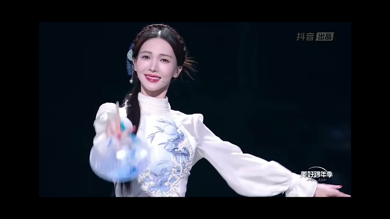Sứ Thanh Hoa- Kim Thần-Múa quạt - 青花瓷