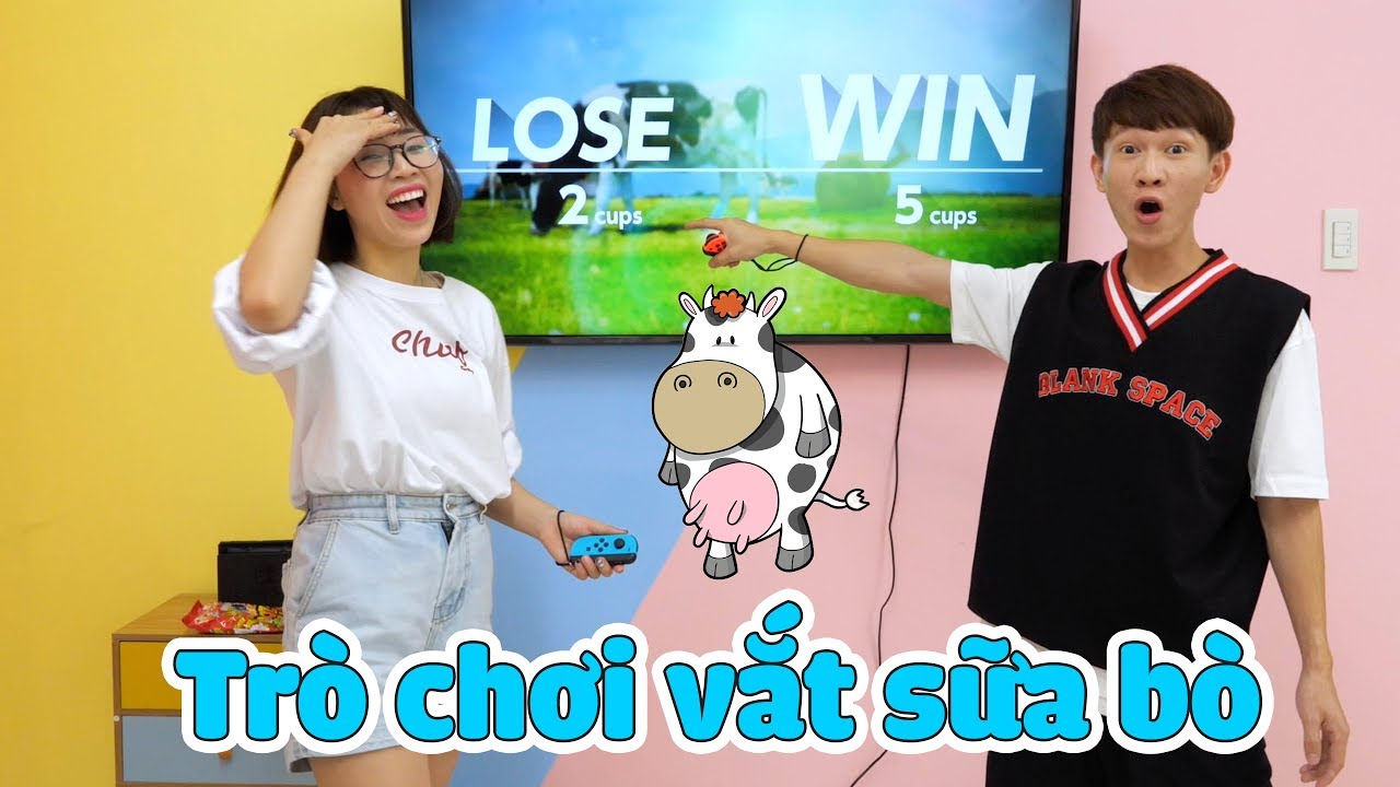Thử Thách Chơi Game Vắt Sữa Bò Với Tiểu Bảo Bảo Thúi
