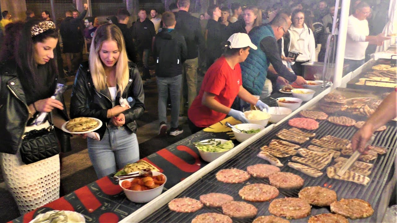 Burgers and Sausages. Street Food from Serbia @ 'Gusti di Frontiera' Fest, Gorizia, Italy