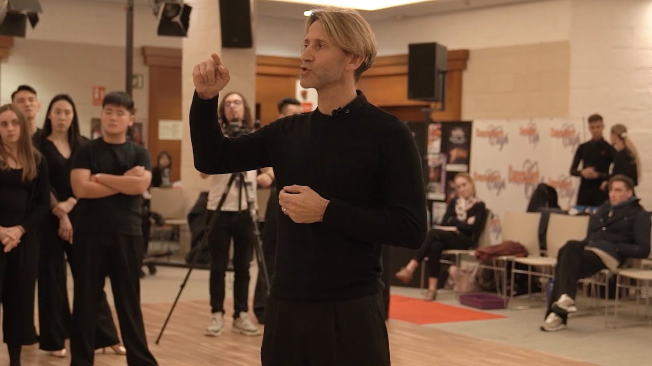 Foot Alignment & Placement in Viennese Waltz | Mirko Gozzoli's lecture in Benidorm