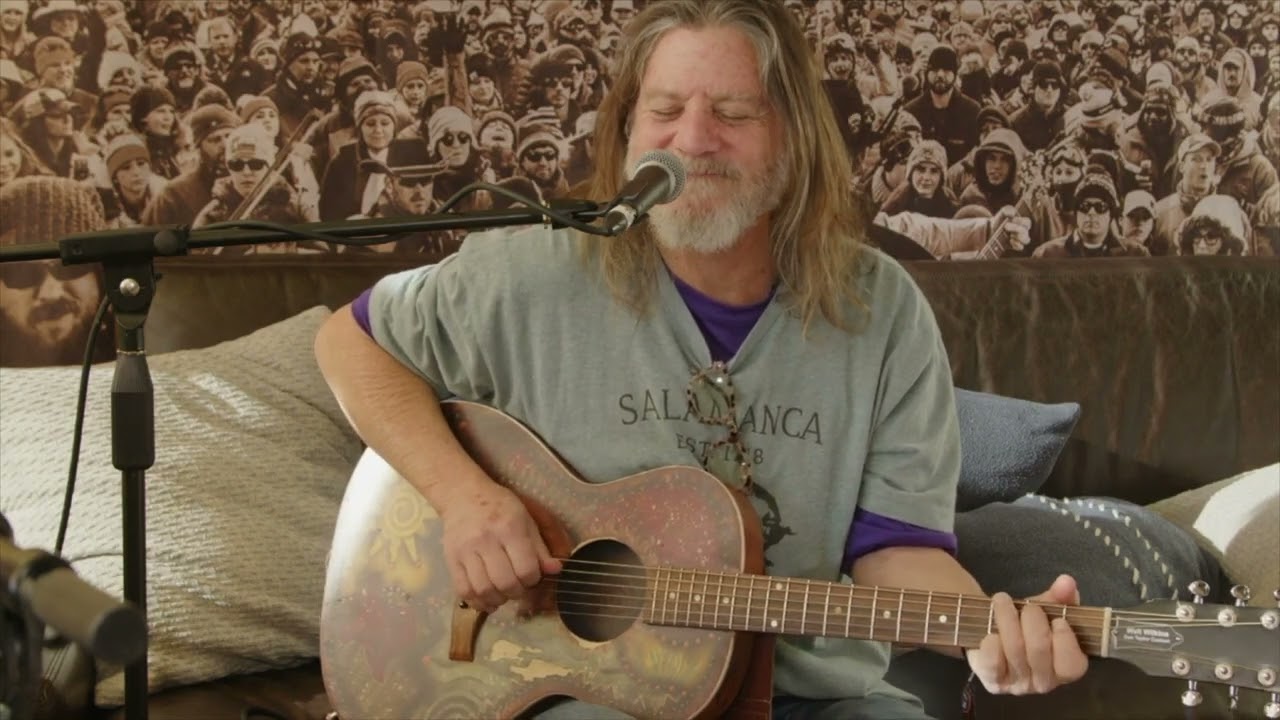 Walt Wilkins sings 'Dogs Man' live from MusicFest 2025