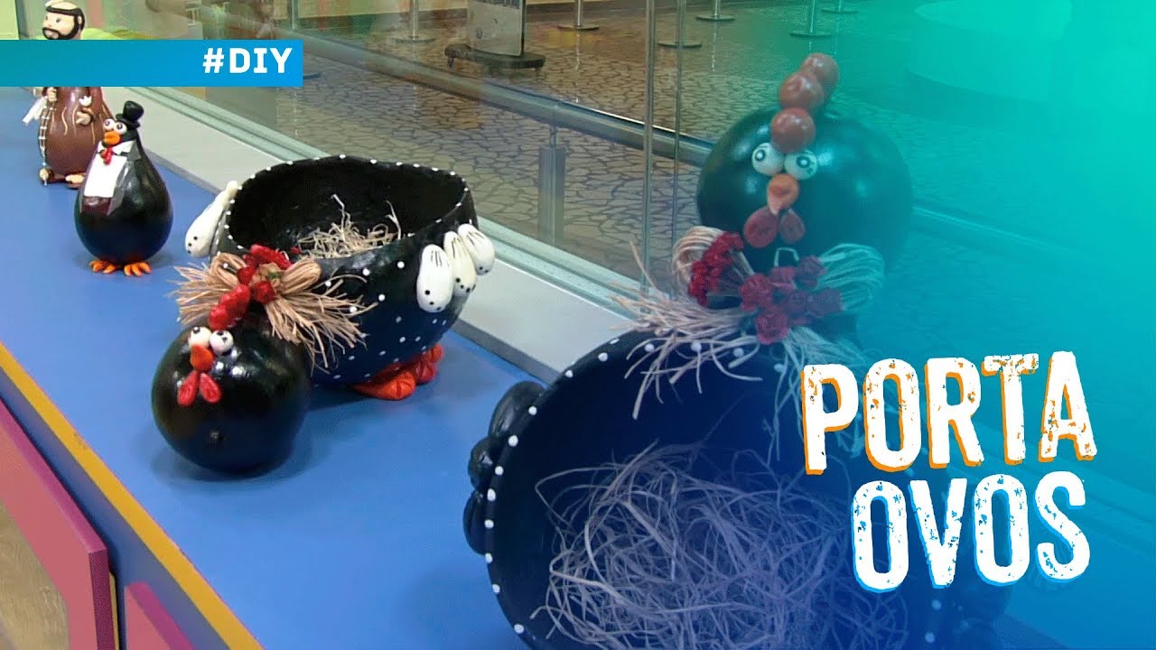 Galinha porta ovos em cabaça por Bernadeth França