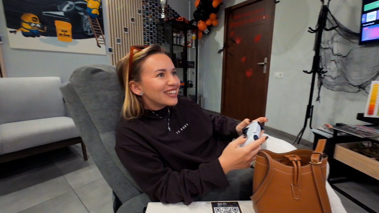 Адвент-календарь от LOOKFANTASTIC. Цены на одежду в Европе. Как мы проводим время дома.
