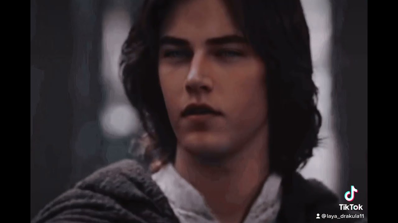 ТРЕЙЛЕР:ДРАКУЛА ИСТОРИЯ ЛЮБВИ ❤️