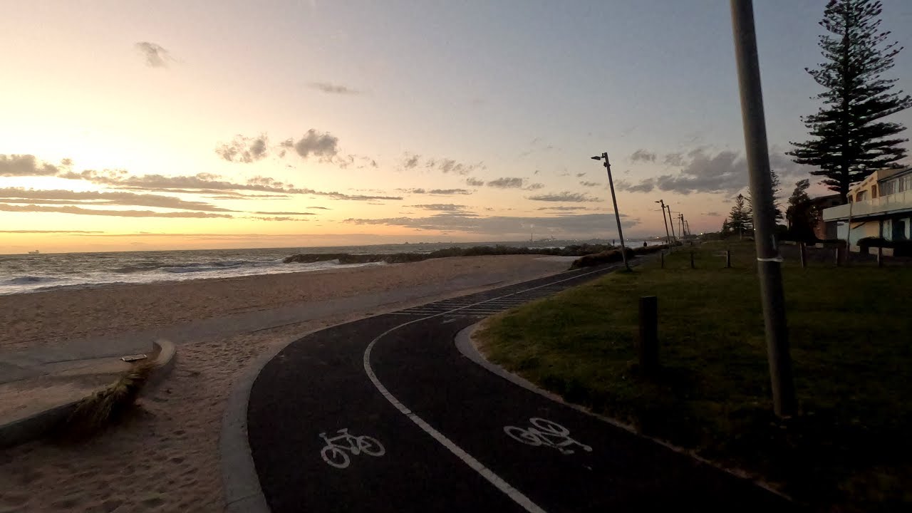 Elwood Beach to Port Melbourne | Bicycling | Melbourne