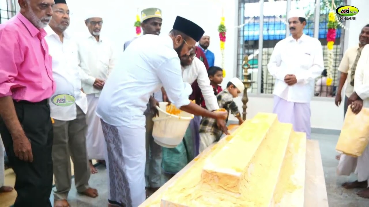 பாளையங்கோட்டை குலவணிகர்புரம் மஹான் காதர் மீரா பக்ருதீன் (ஒலி) தர்ஹா நினைவு கந்தூரி விழா