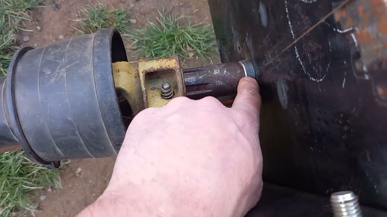 suite épandeur artisanal  , homemade manure spreader  2