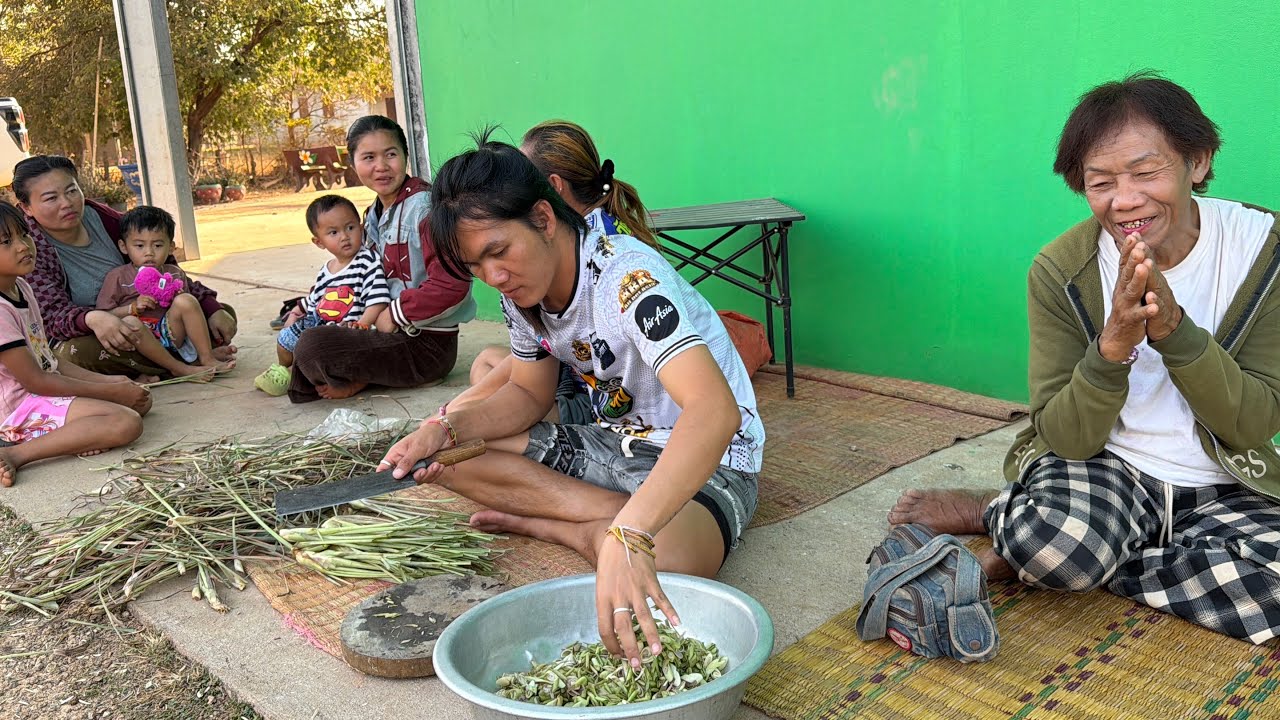 แม่สอนไม่อุดมสมบูรณ์ค่ะ สาวเอื้อยกำลังเตรียมของจะไปเกาหลี