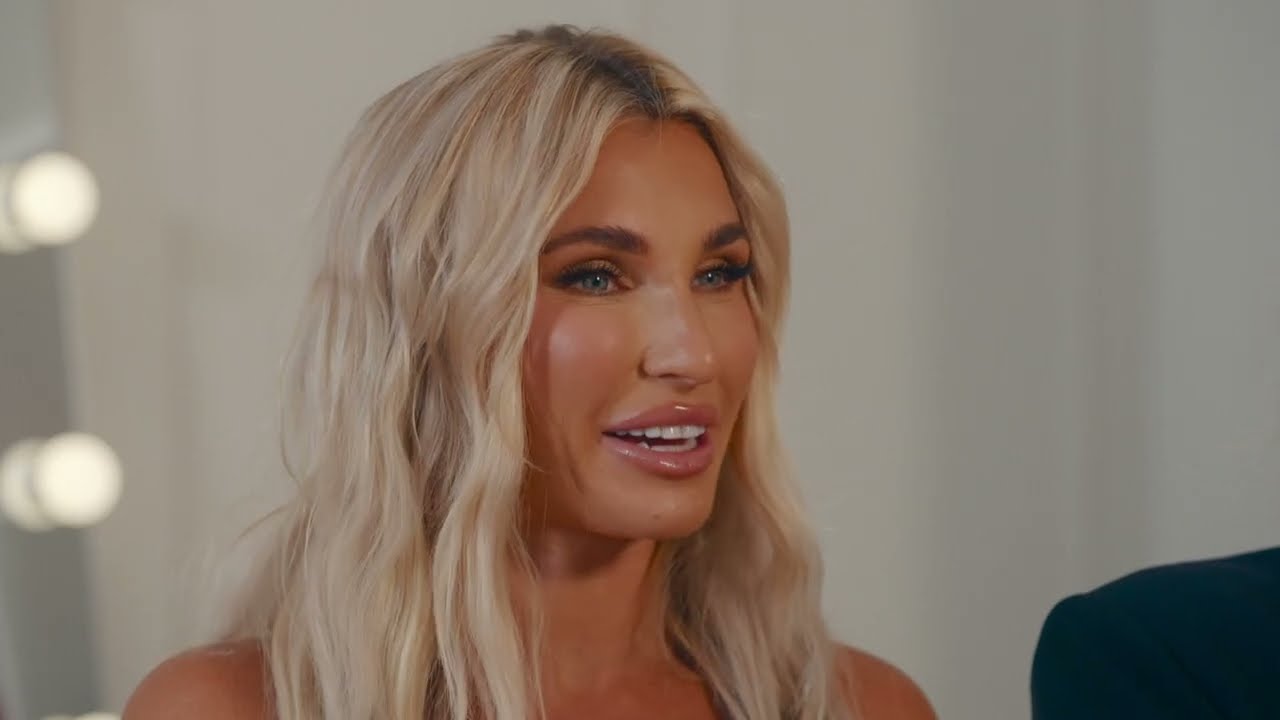 Sam And Billie Sister Act S1E5 | Work Crisis, Health News & Off-Grid Confessions