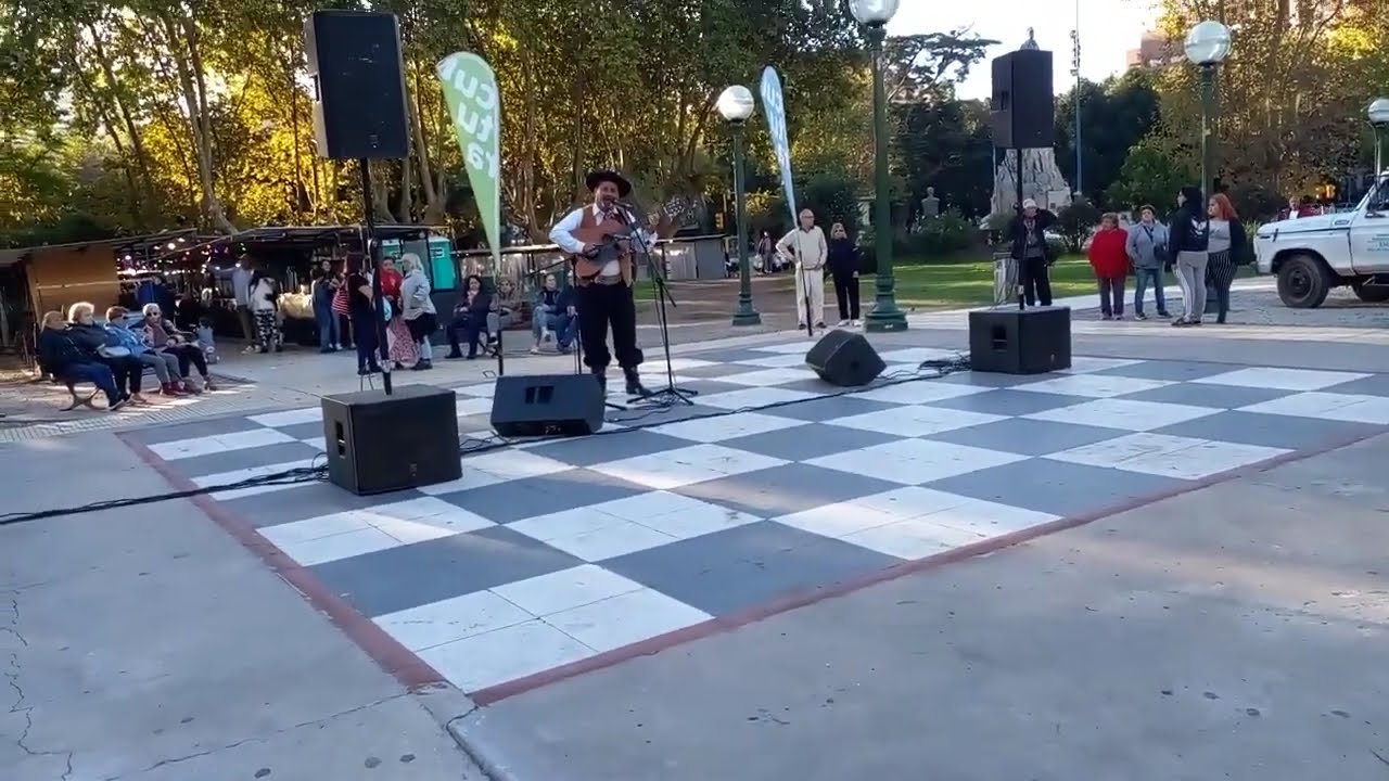 RUBEN ALBERTO BENEGAS, en el Palco de los musicos Plaza San Martin de Mar del Plata 1/4/2023