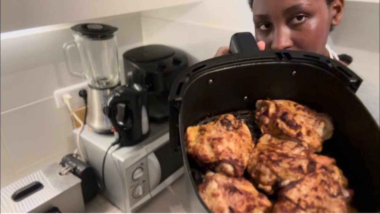 Air-fryer Chicken thighs  / How to make the best chicken thighs in the Air Fryer !