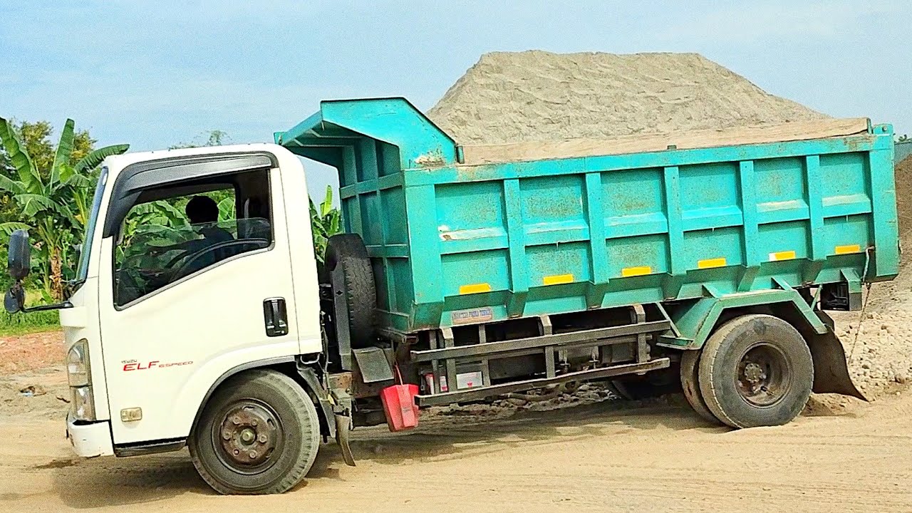 Truk Jomplang, MOBIL TRUK Pengangkut PASIR PUTIH Bongkar MUATAN FULL BAK