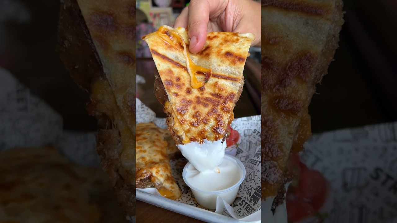 CHEESE QUESADILLA ❤️😱😱😱 
