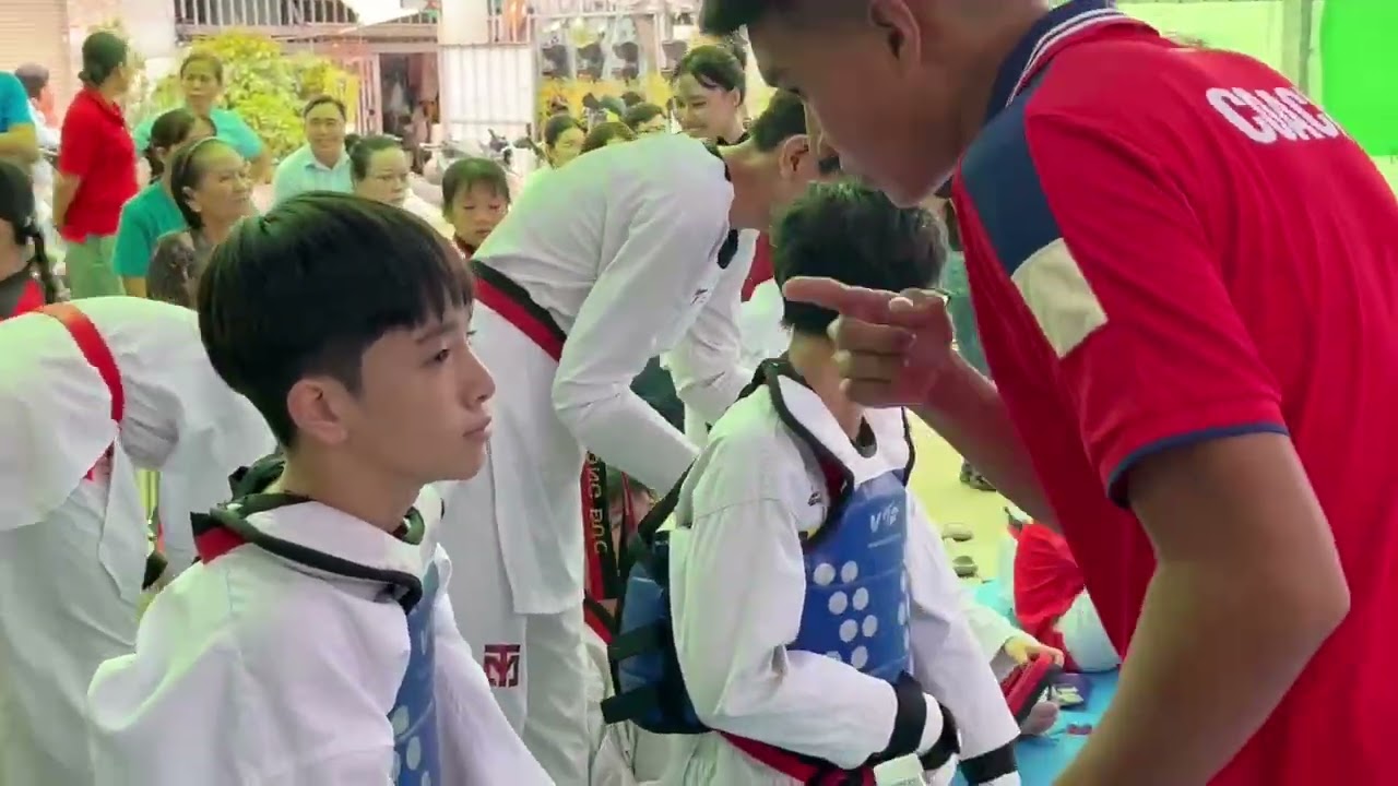 Trần Quốc Huy 🥇Giải Taekwondo Đại Hội Xã Bình Hưng