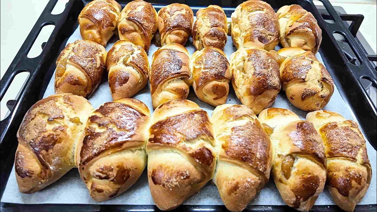 НЕВЕРОЯТНО ВКУСНЫЕ И БЫСТРЫЕ СДОБНЫЕ РОГАЛИКИ С ПОВИДЛОМ