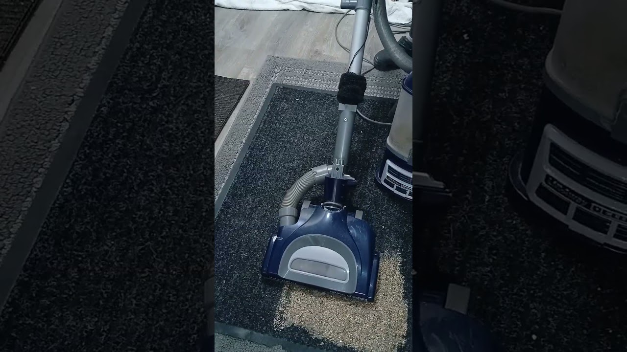 Super fail! #odlysatisfying ##asmrvacuuming #vacuumcommunity #vacuumtherapy #sharkvacuum 