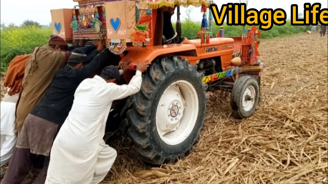 گاؤں کی زندگی | ٹریکٹر کھیتی باڑی