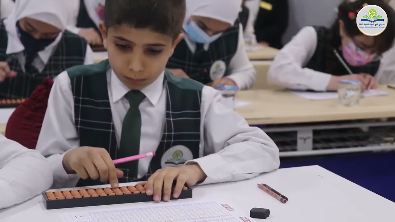 #جانب_من_مسابقات_التي_أطلقتها_مدارس_نبع_الحياة ثنائية اللغة