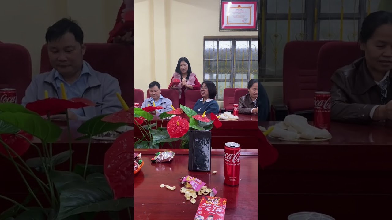 Khai xuân năm mới cùng anh chị em đồng nghiệp và nhận lì xì từ xếp lớn