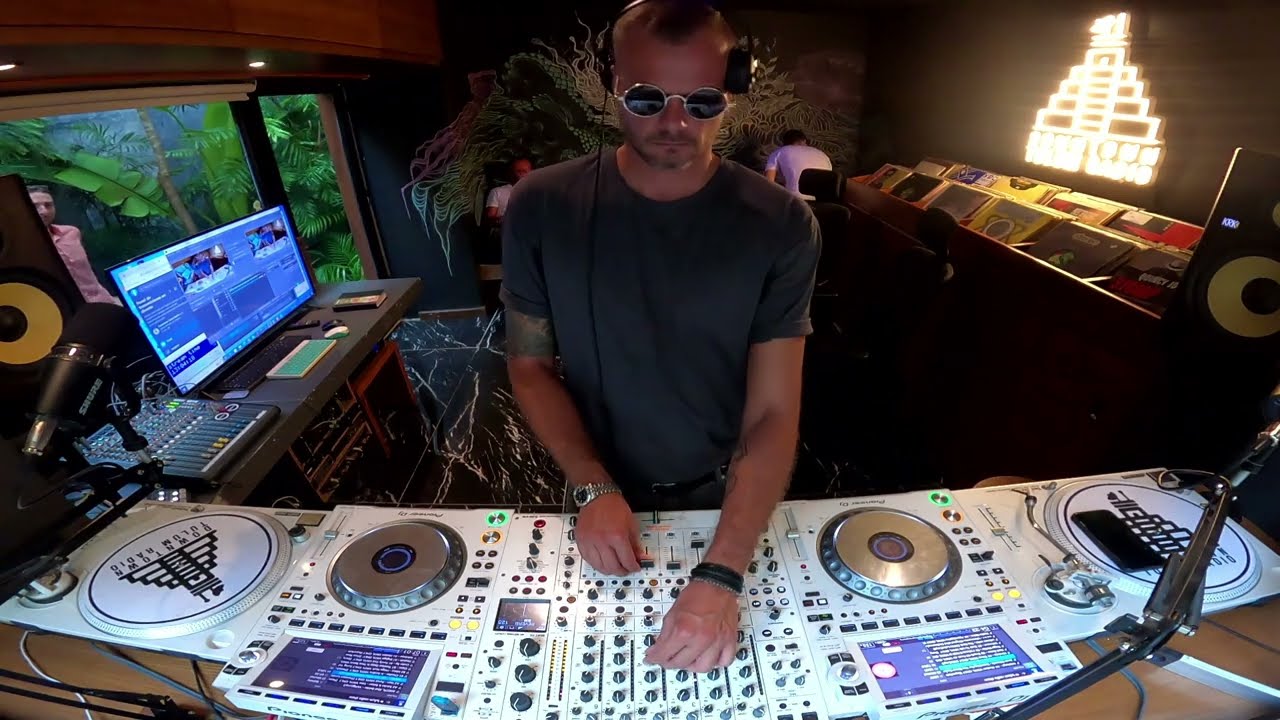 Giuseppe Cennamo @ Downtown Tulum Radio (The Guest Mix)