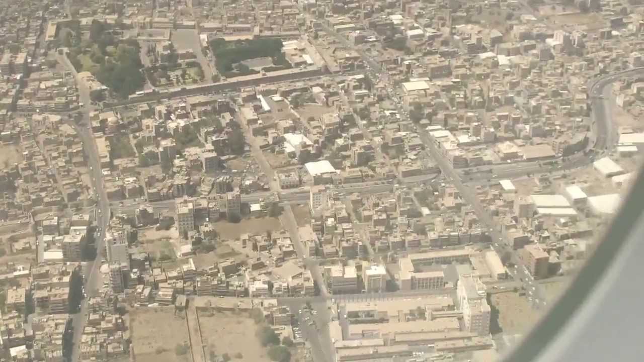 #صنعاء منظر جوي رائع للعاصمة صنعاء من الطائرة - #ع.سيقلي