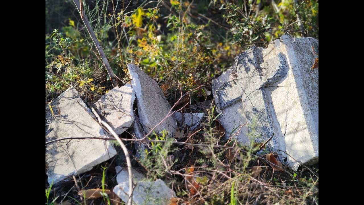 Il cimitero abbandonato di Pietrastornina