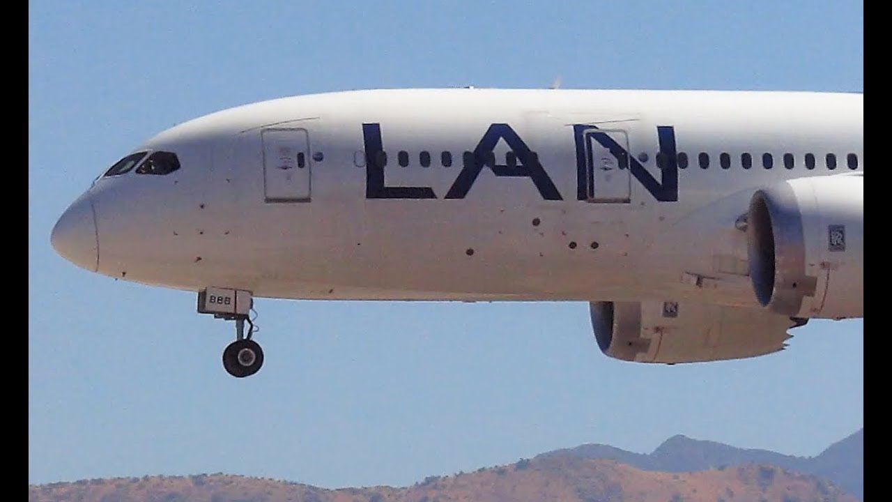 LATAM Chile Boeing 787-8 [CC-BBB] | Landing in Santiago Airport SCL