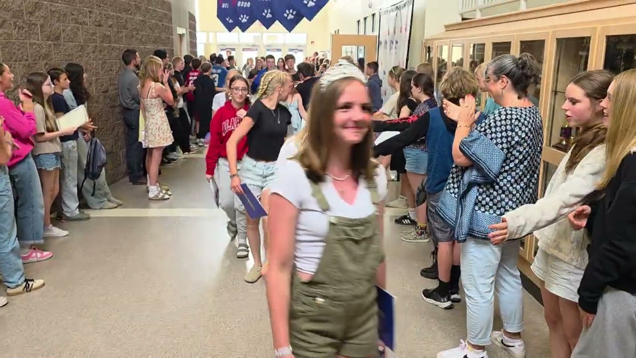 2025 8th grade clap out.