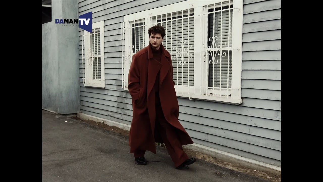 Exclusive Behind-the-Scenes of DA MAN's Photo Shoot with Alex Fitzalan