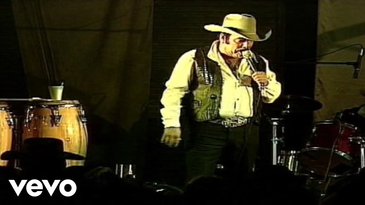 Lalo Mora - En Eso No Quedamos Corazón (En Directo)
