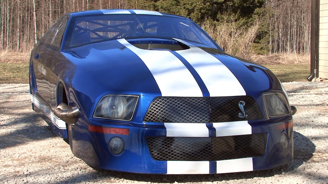 Racing Motors - 2000-hobujõuline Ford Mustang