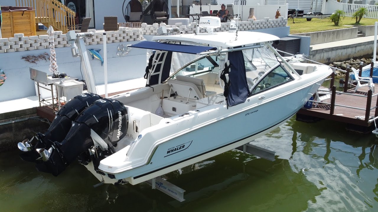 2018 Boston Whaler Vantage 270 with all options