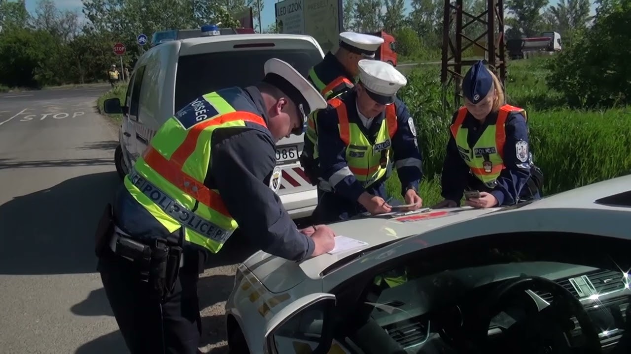 A HIVAT&Aacute;SOS SOFŐR&Ouml;KET ELLENŐRIZT&Eacute;K