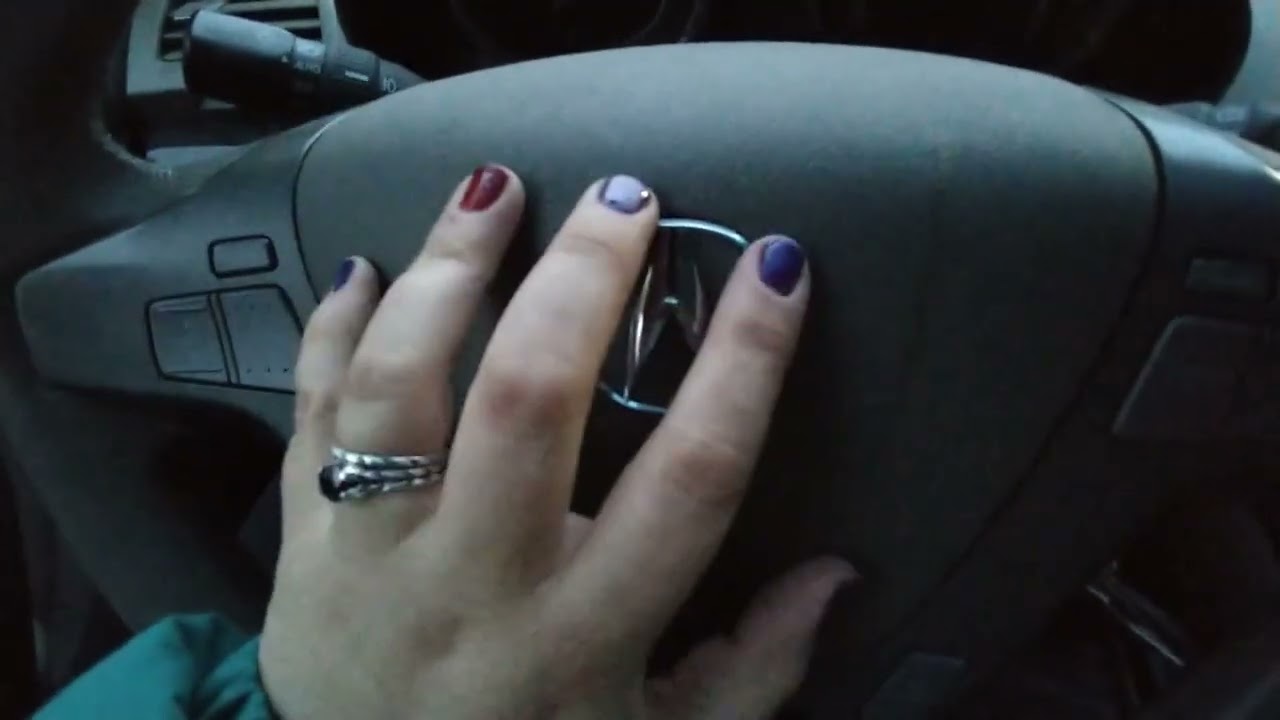 ASMR - Lofi Gripping Steering Wheel / Tapping / Scratching / No Talking