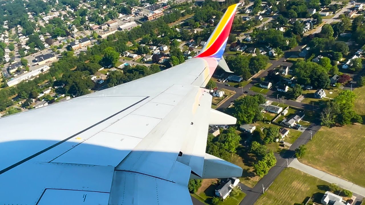 FAST TURN AND BURN DEPARTURE | Southwest Airlines | Boeing 737-800 | Providence, RI