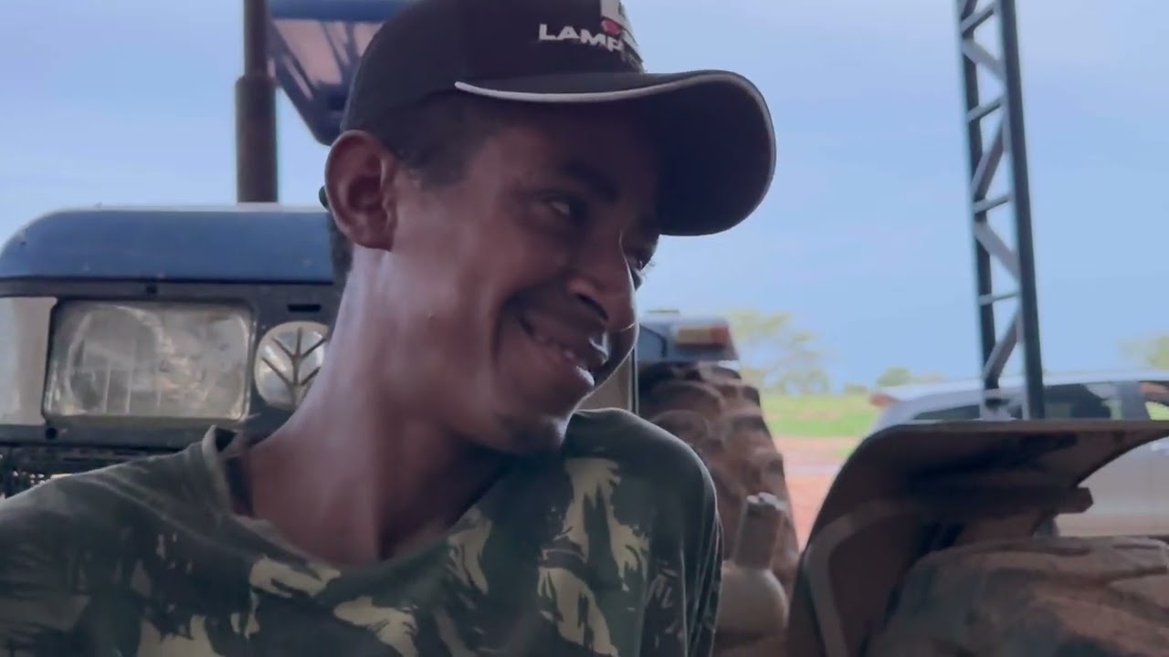 IVILY SE APRESENTOU COMO NAMORADA DE ANDRÉ PARA OS TRABALHADORES DA FAZENDA