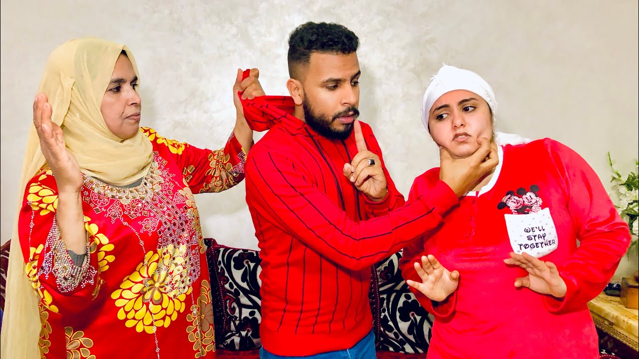 شاب غني يضرب زوجته امام الناس 😓 ولكن مراتو قامت ب...(الله يمهل ولا يهمل)