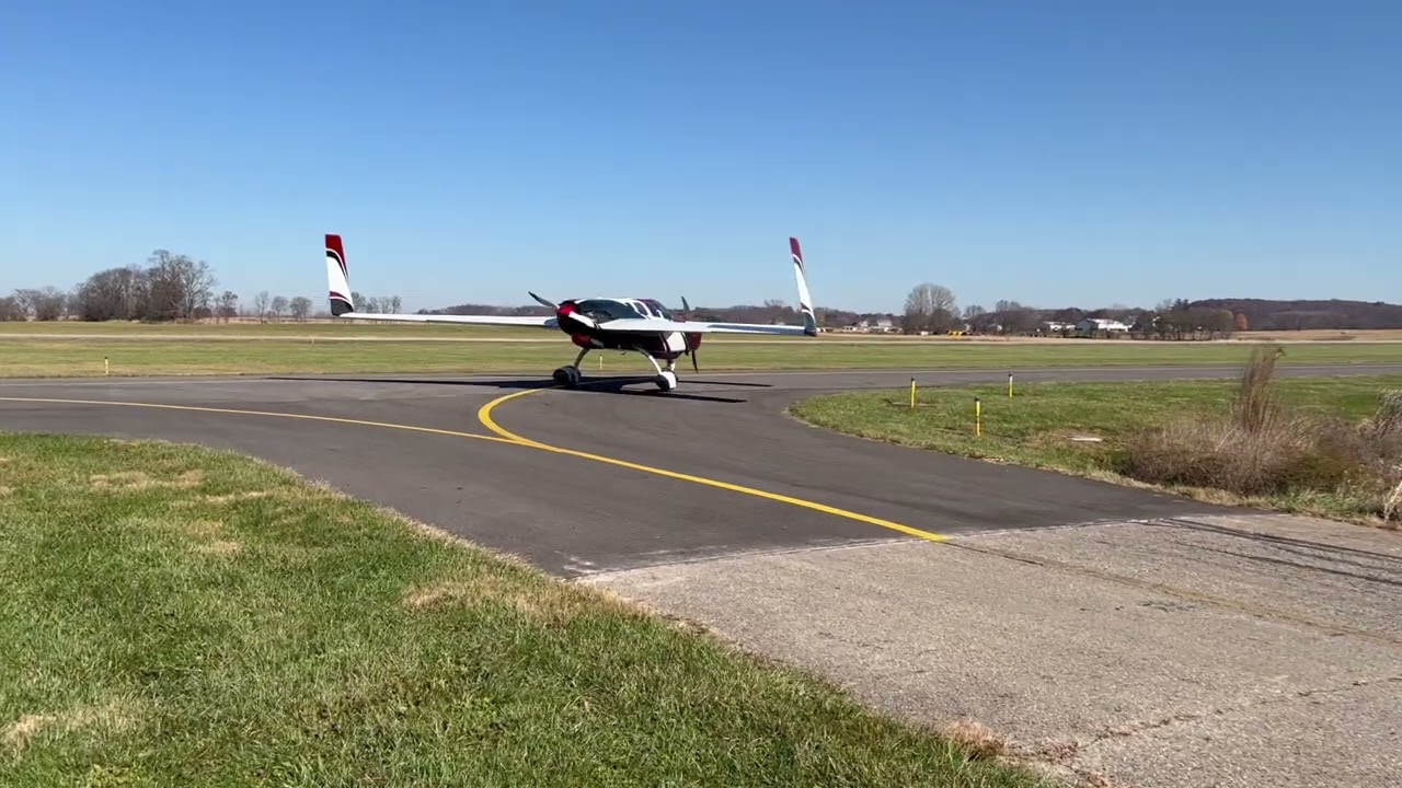 Rutan Defiant Taxiing out.